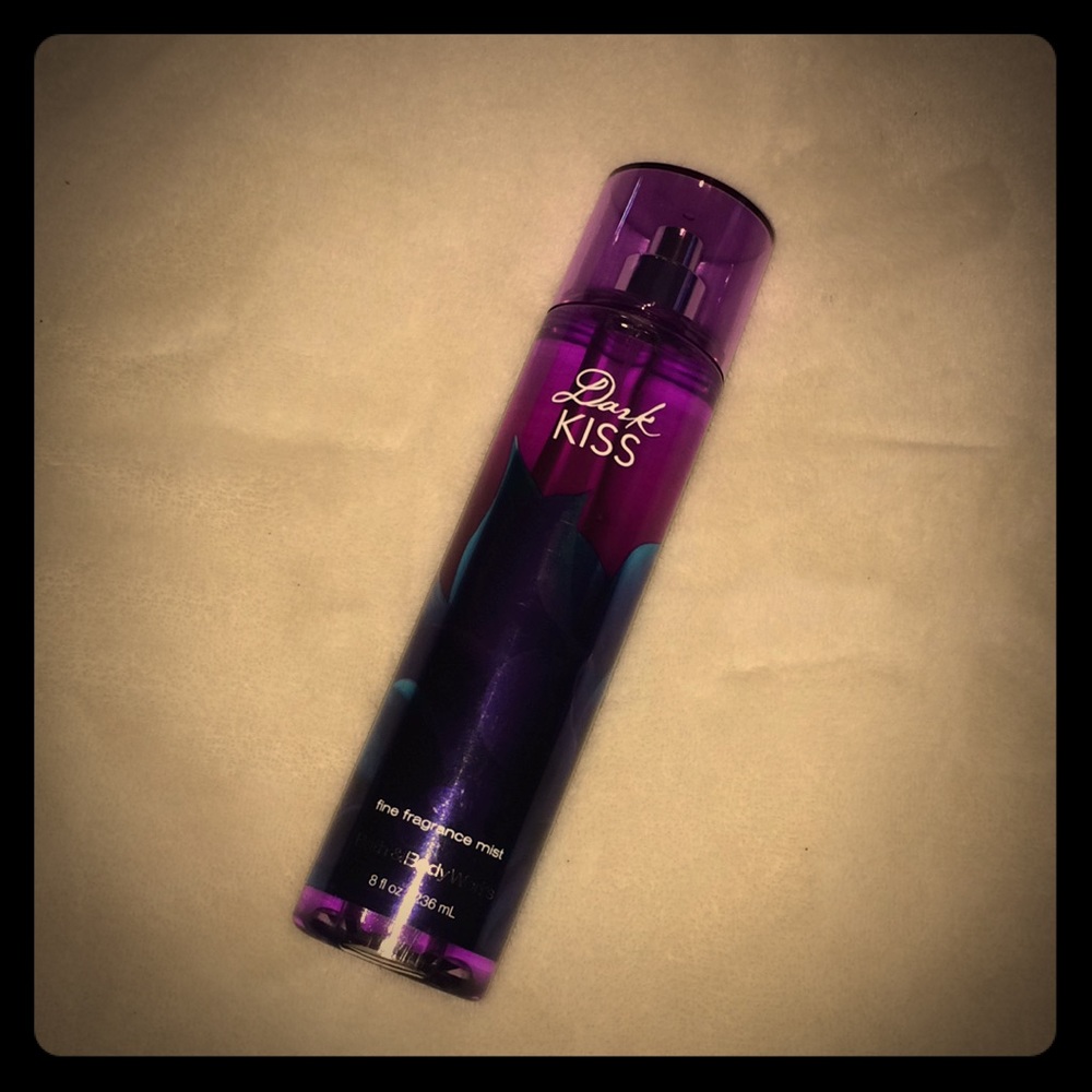 🆕 Bath & Body Works Dark Kiss Fine Fragrance Mist